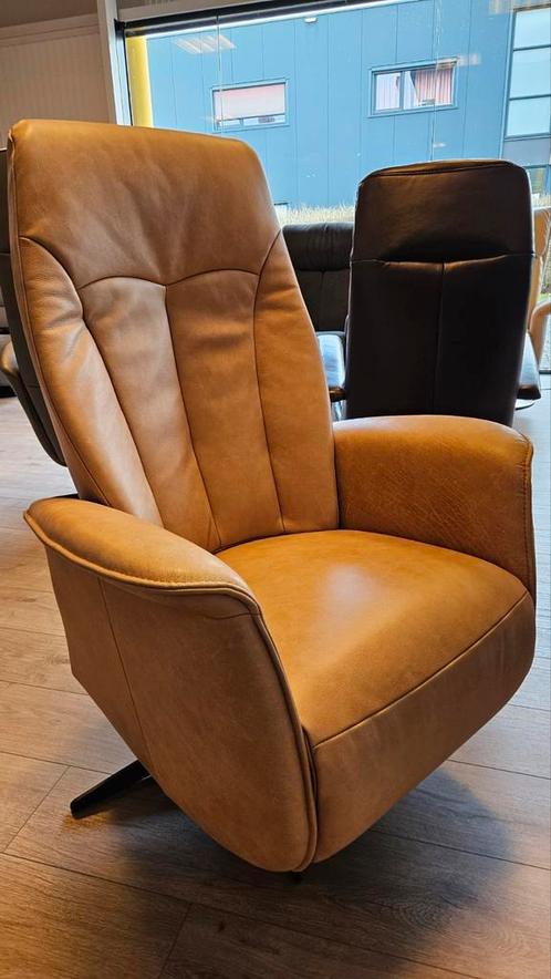 De Toekomst relax fauteuil (showroom model)maqic4, Huis en Inrichting, Fauteuils, Nieuw, Leer, 75 tot 100 cm, Ophalen