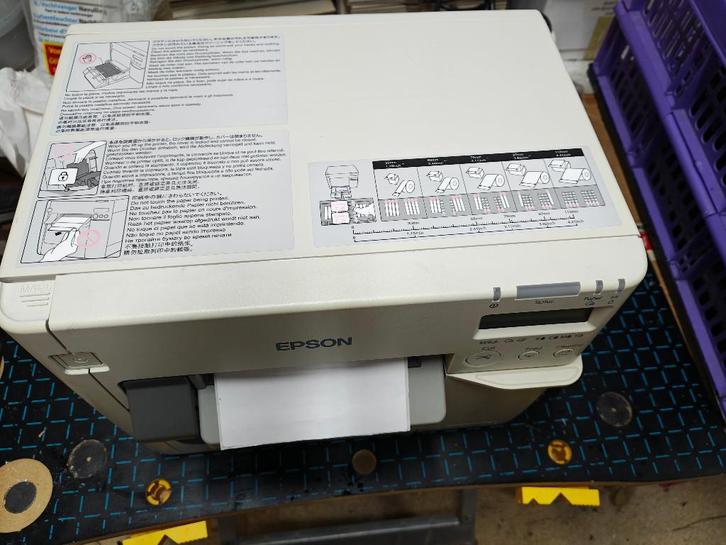 Kleuren labelprinter Epson TM C3500 met verstopte kop, Computers en Software, Labelprinters, Niet werkend, Qwerty, Etiket, Ophalen