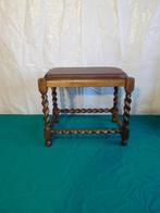 TABOURET, Huis en Inrichting, Ophalen, Hout, Overige kleuren, Zo goed als nieuw