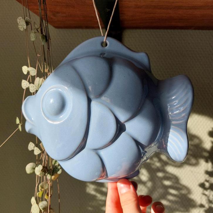 Puddingvorm lichtblauw vis, West Germany Scheurich, Mr Mobby, Antiek en Kunst, Antiek | Keramiek en Aardewerk, Ophalen of Verzenden