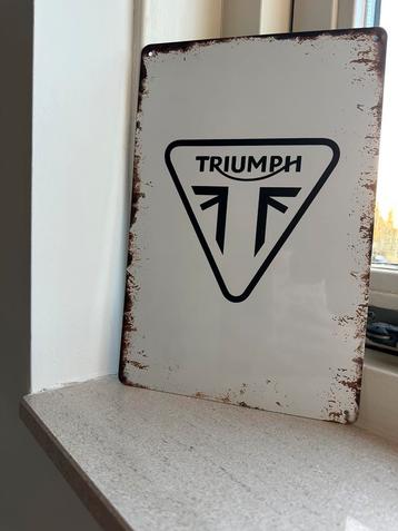 Prachtig vintage bord van Triumph 20x30 beschikbaar voor biedingen