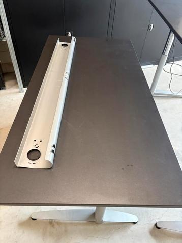 Bureau elektrisch palmberg beschikbaar voor biedingen