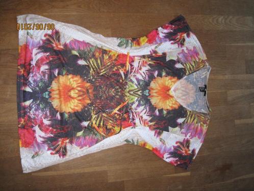 H&M oversized bloemen top korte mouw maat XS, Kleding | Dames, Tops, Zo goed als nieuw, Maat 34 (XS) of kleiner, Overige kleuren