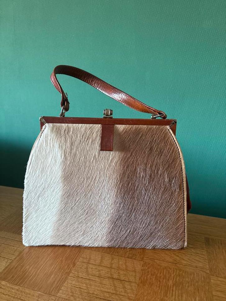 Vintage Handtas met Bont, Sieraden, Tassen en Uiterlijk, Tassen | Damestassen, Gebruikt, Handtas, Beige, Ophalen of Verzenden
