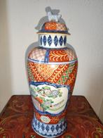 Prachtige gekleurde porseleinen dekselvaas, Antiek en Kunst, Antiek | Vazen, Ophalen of Verzenden