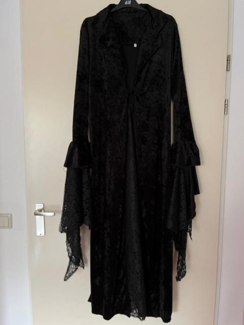 lange gothic jas vintage zwart velours kant vleermuismouw, Kleding | Dames, Jasjes, Kostuums en Pakken, Gedragen, Kostuum of Pak
