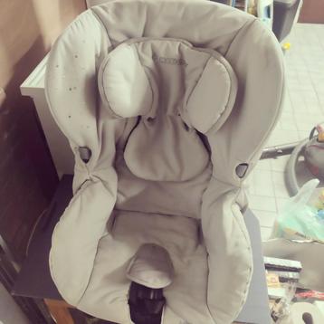Maxi cosi axiss  beschikbaar voor biedingen