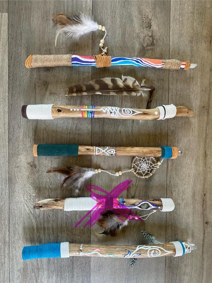 Talking stick - handgemaakt en uniek, Antiek en Kunst, Kunst | Niet-Westerse kunst, Ophalen of Verzenden