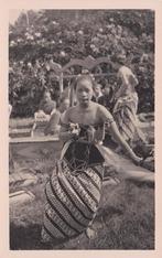 Nederlands Indië - Danseres op type fotokaart (Jos P.), Ophalen of Verzenden, 1920 tot 1940, Ongelopen, Buiten Europa