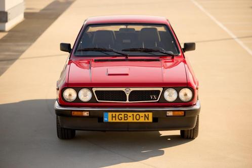 Lancia Beta Coupe 2000 Volumex, Auto's, Lancia, Bedrijf, Beta, Benzine, Coupé, Handgeschakeld, Rood, Grijs, Stof, Voorwielaandrijving