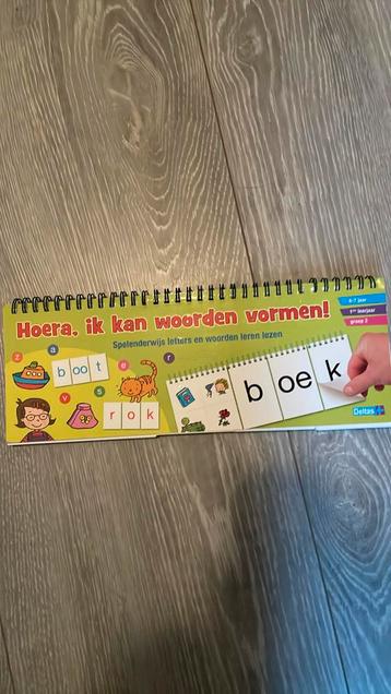 Woorden vormen boekje  beschikbaar voor biedingen