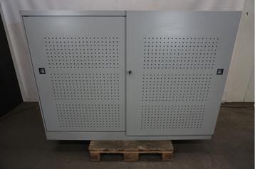 Akoestische kast, archiefkast dossierkast, schuifdeurkast beschikbaar voor biedingen