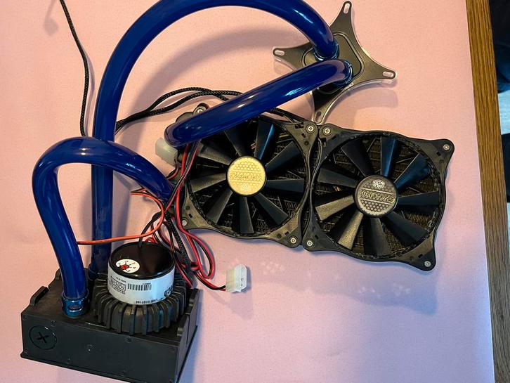 XSPC Raystorm AIO CPU koeler set, Computers en Software, Computerkoelers, Gebruikt, Waterkoeling, Ophalen