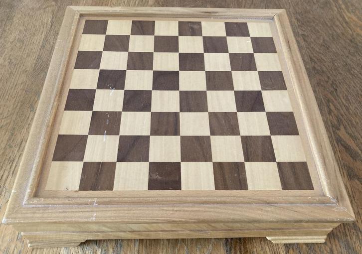 Spellenset in houten doos, Hobby en Vrije tijd, Gezelschapsspellen | Bordspellen, Gebruikt, Een of twee spelers, Drie of vier spelers