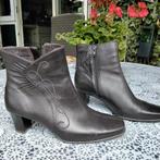 ENKELLAARSJES, Ophalen of Verzenden, Zo goed als nieuw, Bruin