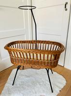 Vintage rotan poppenwieg poppenbed, Ophalen, Gebruikt, Meubelstuk of Keukentje