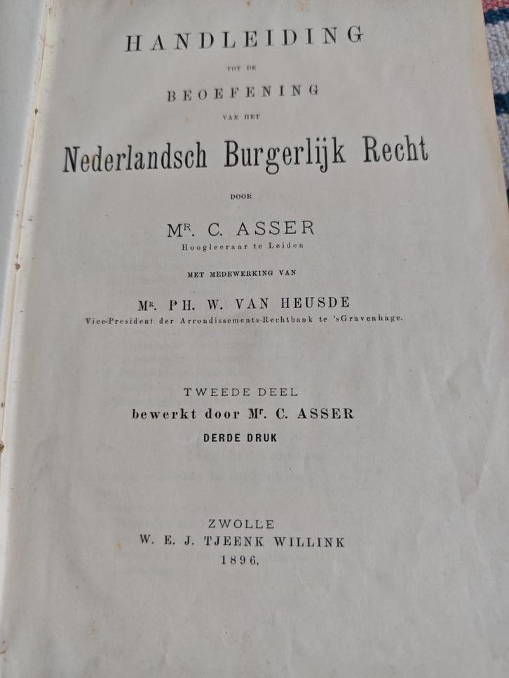 Wetboeken oud 5x en Nederlands Juristenblad 1926-1958 31x, Antiek en Kunst, Antiek | Boeken en Bijbels, Ophalen