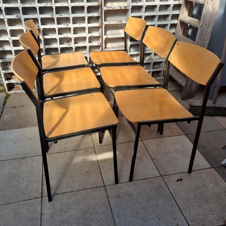 Gijs van der Sluis Stapelstoelen - Vintage Set, Huis en Inrichting, Stoelen, Gebruikt, Vijf, Zes of meer stoelen, Bruin, Ophalen