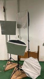 Foto studio lampen 4 stuks met 3 statief, Ophalen of Verzenden, Gebruikt, Lamp of Flitsset