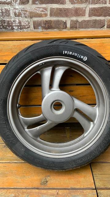 Achter velg wiel honda ntv650 beschikbaar voor biedingen