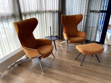 cassina p22 fauteuils en voetenbank beschikbaar voor biedingen