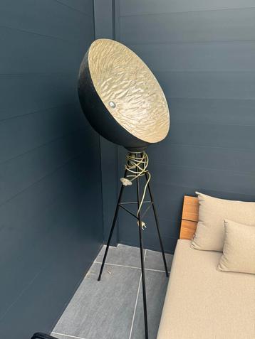 Leuke industriële design lamp beschikbaar voor biedingen