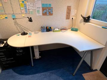 Hoekbureau Ikea Galant - in hoogte verstelbaar - 200x120cm