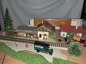 Märklin H0 Scenery Station, Depot, Trucks & Meer beschikbaar voor biedingen