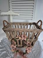 Schattig brocant rieten mandje, mand, Ophalen