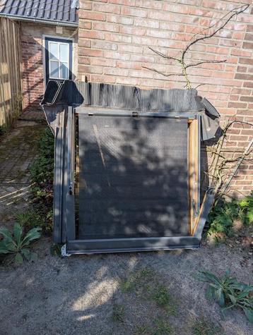Velux zonwerend screen 114x118 beschikbaar voor biedingen