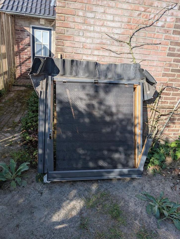 Velux zonwerend screen 114x118, Doe-het-zelf en Verbouw, Glas en Ramen, Gebruikt, Dakraam, 80 tot 120 cm, 80 tot 120 cm, Ophalen