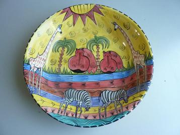 Keramieken schaal - gesigneerd - diameter 31 cm beschikbaar voor biedingen