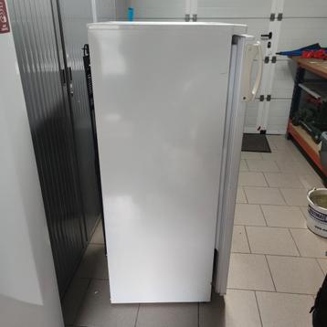 Te koop losstaande whirpool koelkast beschikbaar voor biedingen