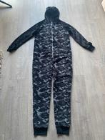 WE Salty Dog Onesie zwart/grijs camouflage maat 158/164 ZGAN, Kinderen en Baby's, Kinderkleding | Maat 158, Nacht- of Onderkleding