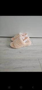 UGG pantofels maat 40, Ophalen of Verzenden, Zo goed als nieuw, Bruin
