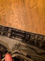 Stradivarius grijze spijkerbroek maat 34, Ophalen of Verzenden, W27 (confectie 34) of kleiner, Grijs, Stradivarius