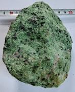 Robijn in Zoisiet, Ophalen of Verzenden, Mineraal