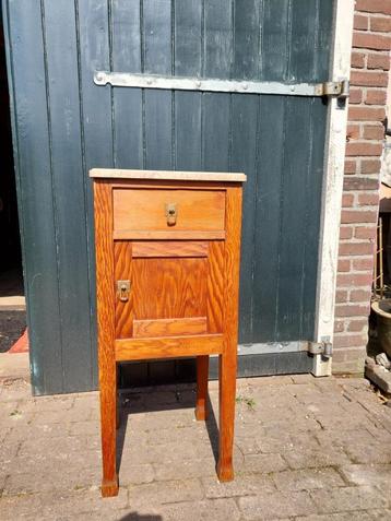 nachtkastje grenen beschikbaar voor biedingen