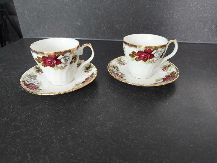 Set van 2x kop en schotel Engels setvies, Antiek en Kunst, Antiek | Servies los, Ophalen of Verzenden