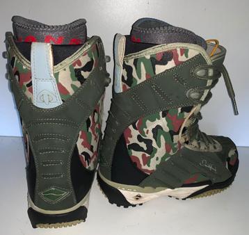 Vans camouflage snowboard schoenen mt 39 izgst beschikbaar voor biedingen