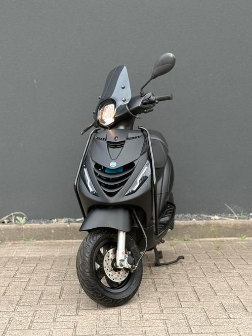 Piaggio Zip 2020 iGet BROM 1e EIGENAAR! FULL ALPHA, Fietsen en Brommers, Scooters | Piaggio, Zo goed als nieuw, Zip, Maximaal 45 km/u