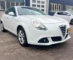 Alfa Romeo Giulietta 1.4 NL Turbo Multi AIR 2010 Wit, Auto's, Alfa Romeo, Voorwielaandrijving, 65 €/maand, 4 cilinders, Wit