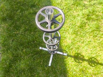 2x velgenboom voor 4 velgen.  beschikbaar voor biedingen