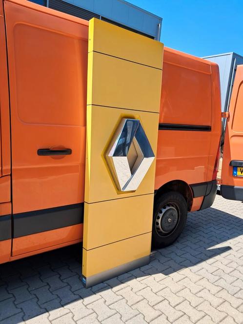 Mooie Renault Dealer Lichtzuil voor een gevel, Hoogte 218 cm, Verzamelen, Merken en Reclamevoorwerpen, Gebruikt, Lichtbak of (neon) lamp