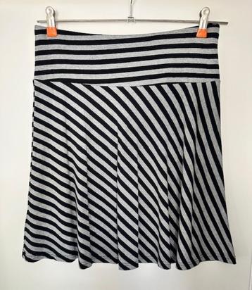 Rok van H&M. maat 36 zgan (K53) beschikbaar voor biedingen