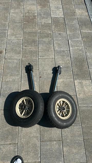 Strandwielen  beschikbaar voor biedingen