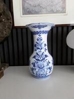 Puntgave blauw witte vaas., Antiek en Kunst, Ophalen of Verzenden