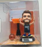 Mini NBA figuurtje Dallas Mavericks nr. 77 Luka Doncic, Ophalen of Verzenden, Zo goed als nieuw