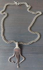 Ketting met hanger gemaakt van vork hartje, Gebruikt, Ophalen of Verzenden, Zilver, Overige materialen