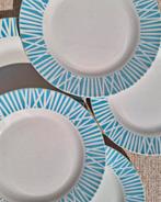 Franse vintage dinerborden blauw wit zomerborden porselein, Huis en Inrichting, Keuken | Servies, Ophalen of Verzenden, Zo goed als nieuw
